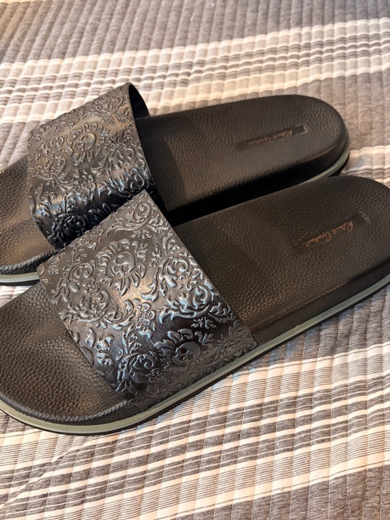 Robert Graham Other - NWOT Robert Graham Men’s Size 13 Black Embossed Slide Sandals